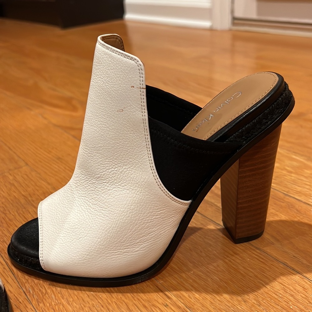 Sandals - Picture 6 of 11